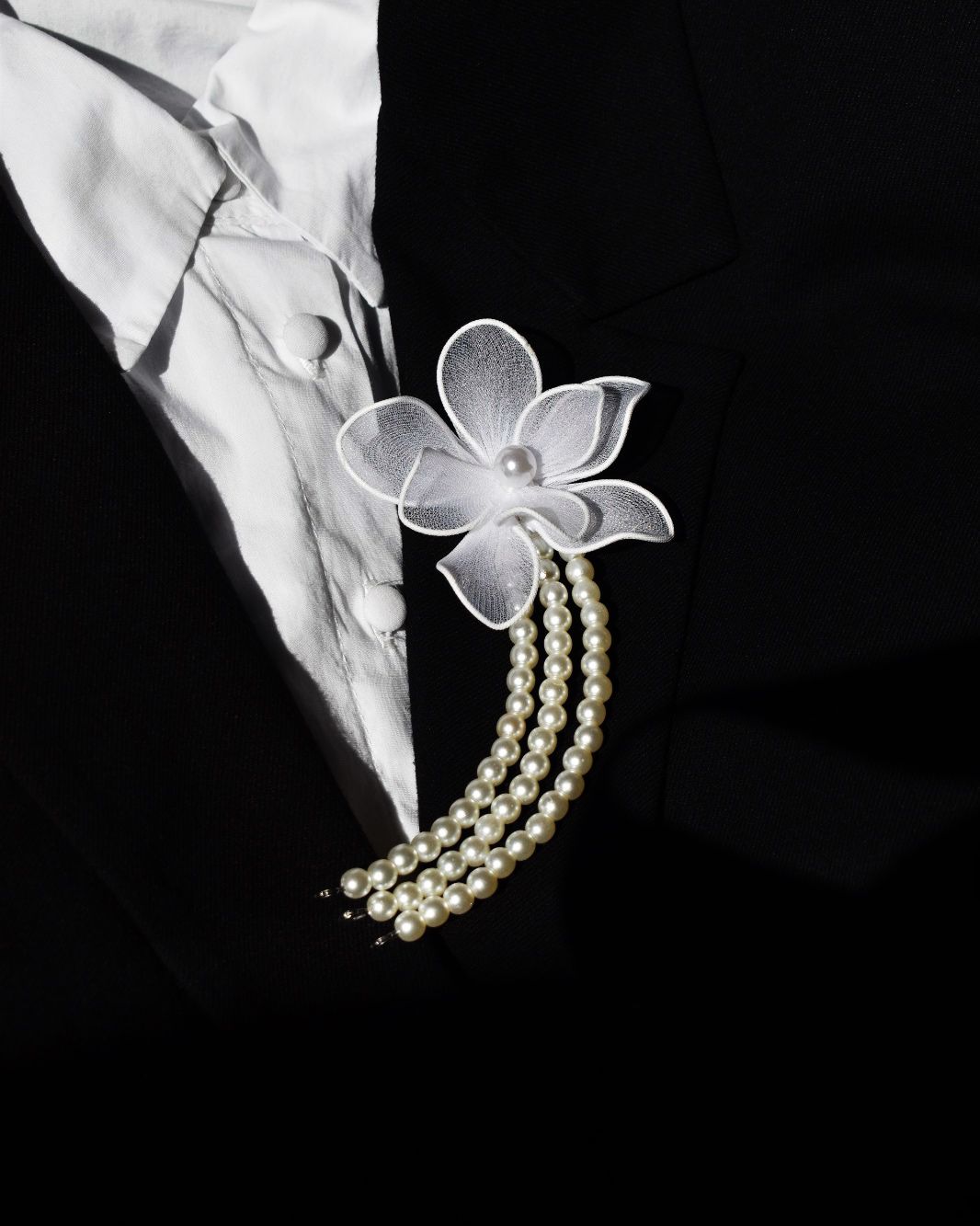 Nitka Flower broš — slika 1