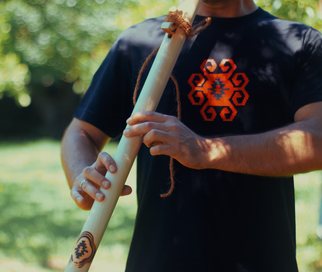 Native American Style flauta - Smreka (Low C) - Ručni rad — slika 1