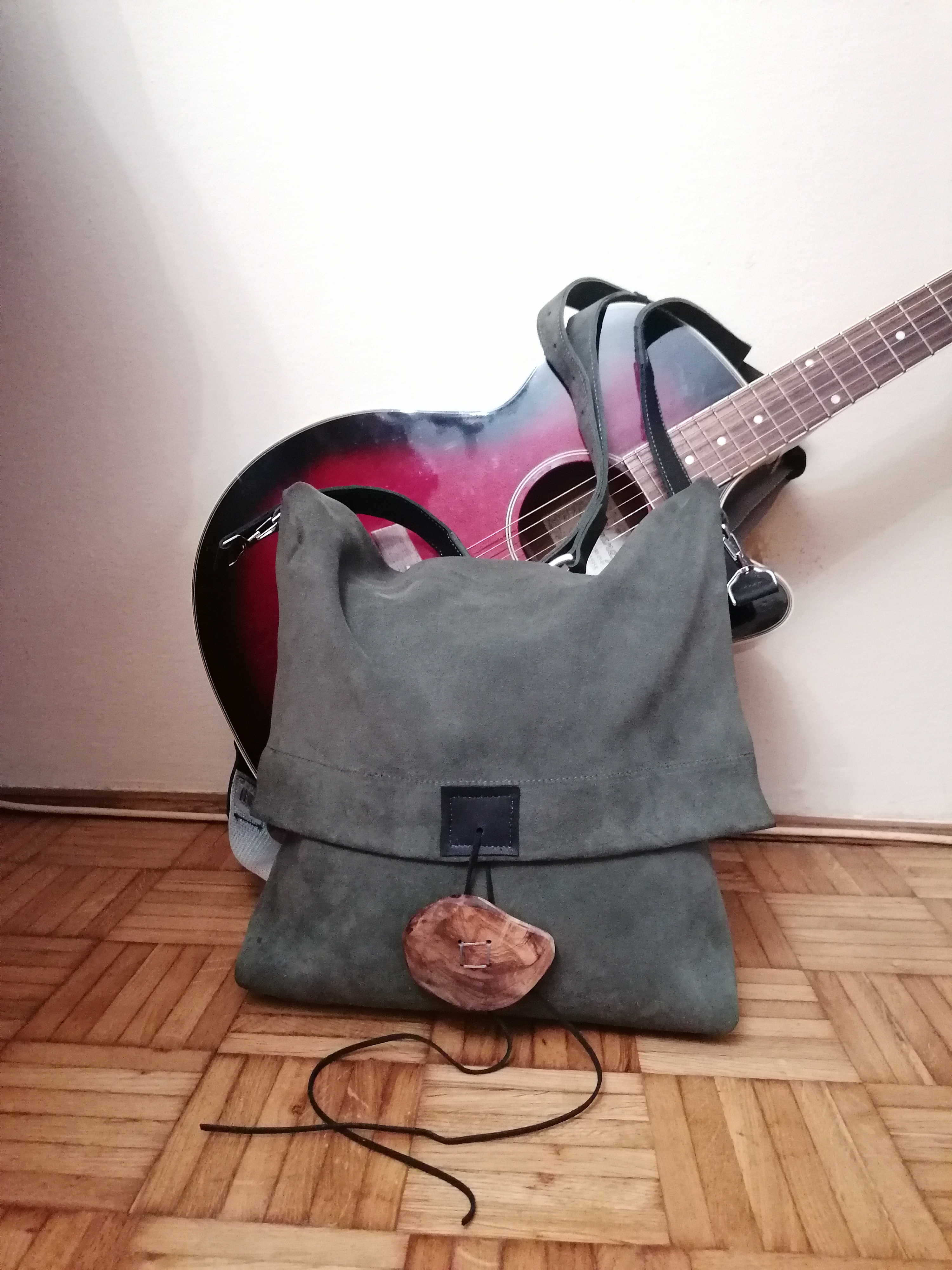 Kožna torba — slika 1