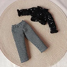 Set odjeće za lutke Paola Reina - top sa šljokicama i pantalone — slika 6