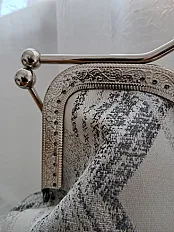 Siva rucno radjena torba | Handmade | Metalni okvir — minijatura 5