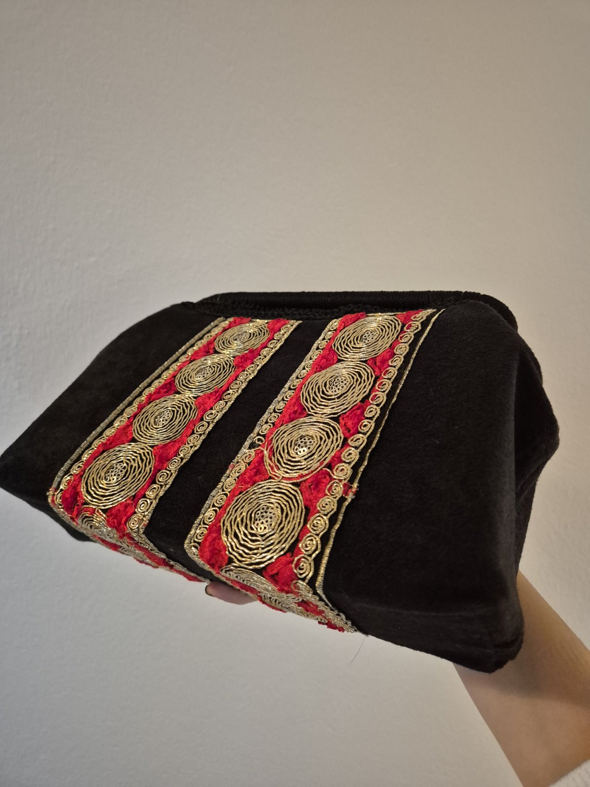 Etno elegancija u modernom ruhu — slika 4