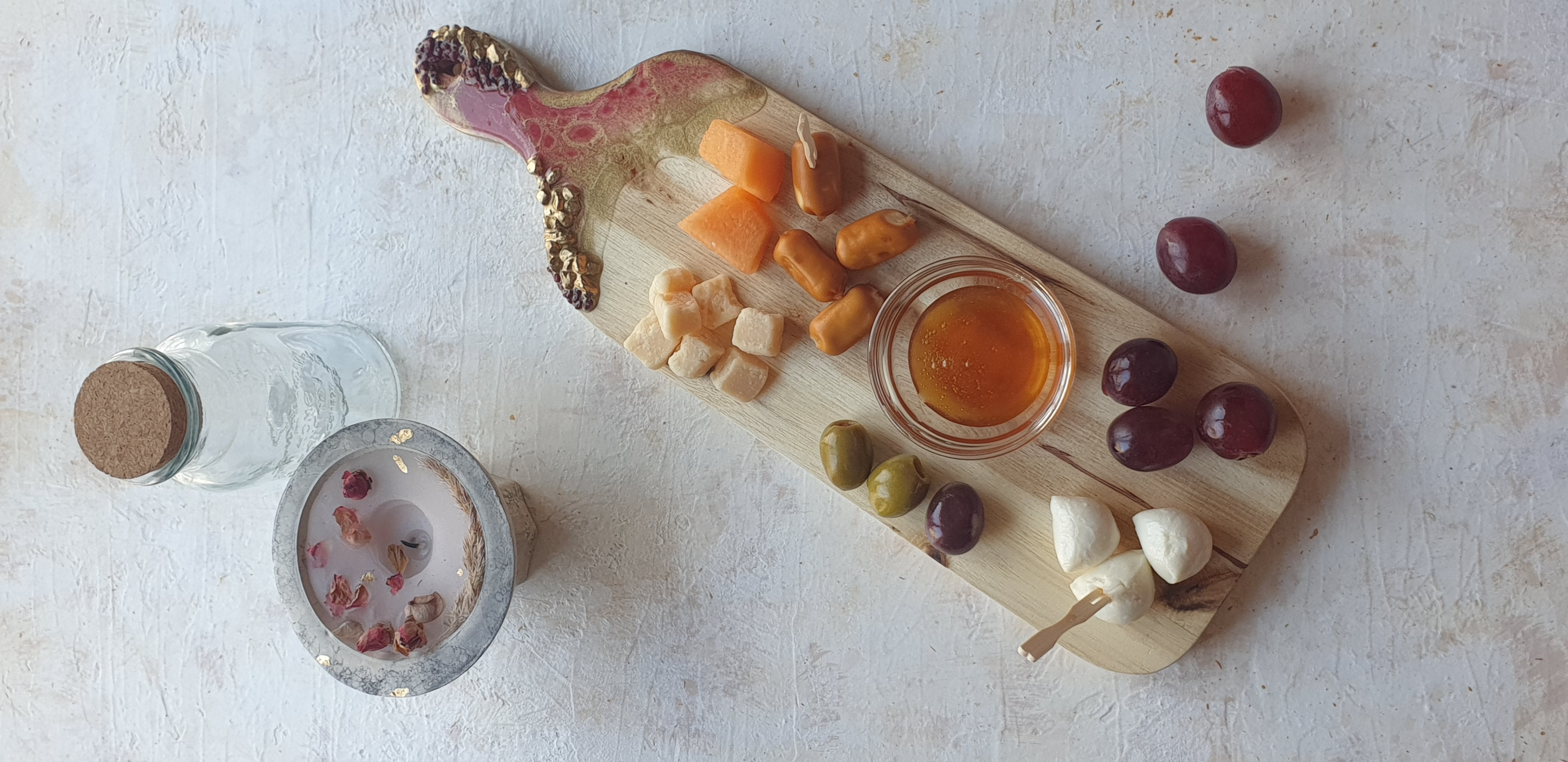 Daska za serviranjeno-zlatna — slika 2