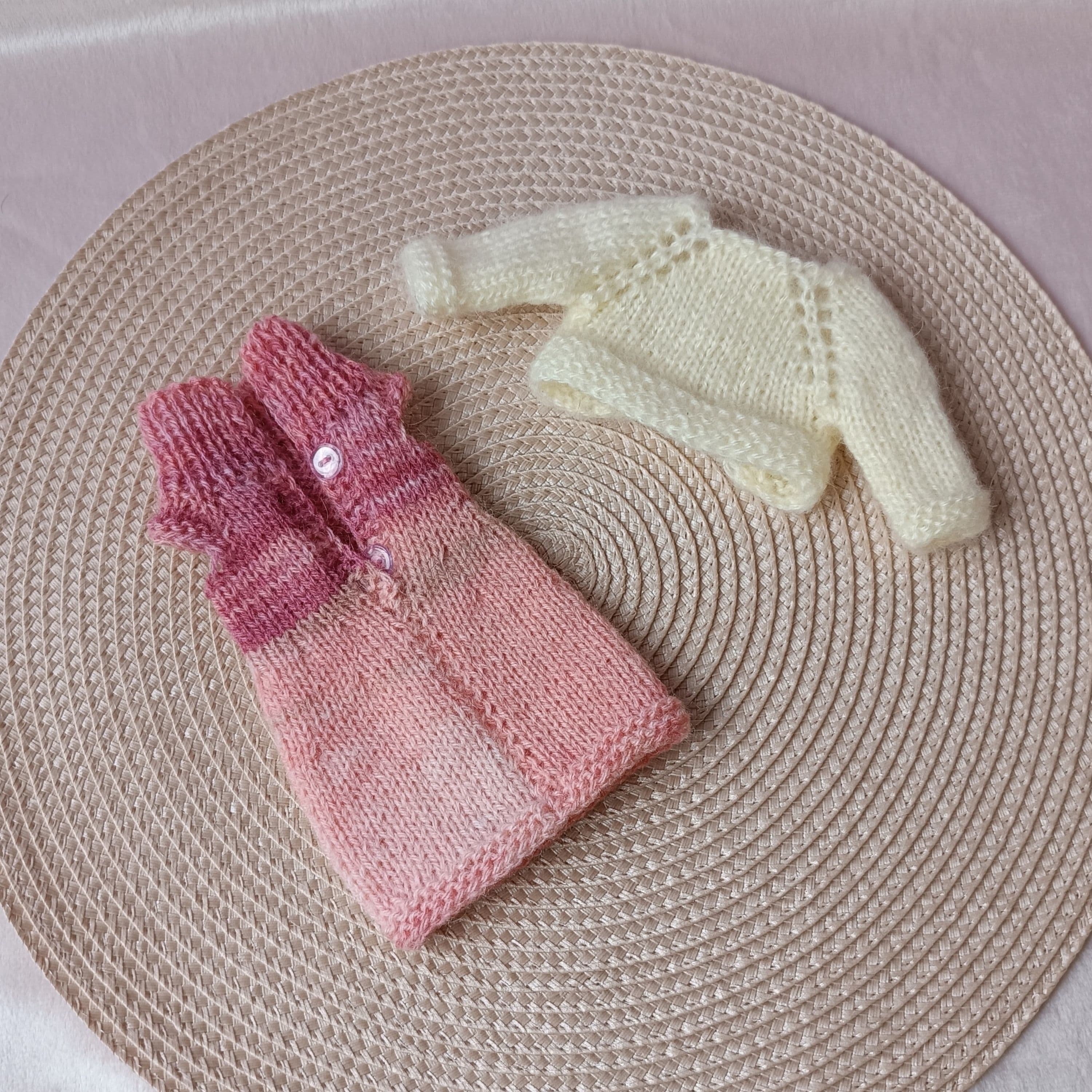 Set odjeće za lutke Paola Reina - ombre haljina i bolero — slika 6